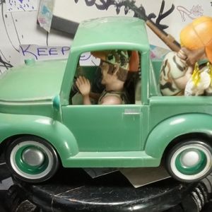 GEMMY DOGGONE TRUCK WITH FRIENDS NO SOUND AS IS